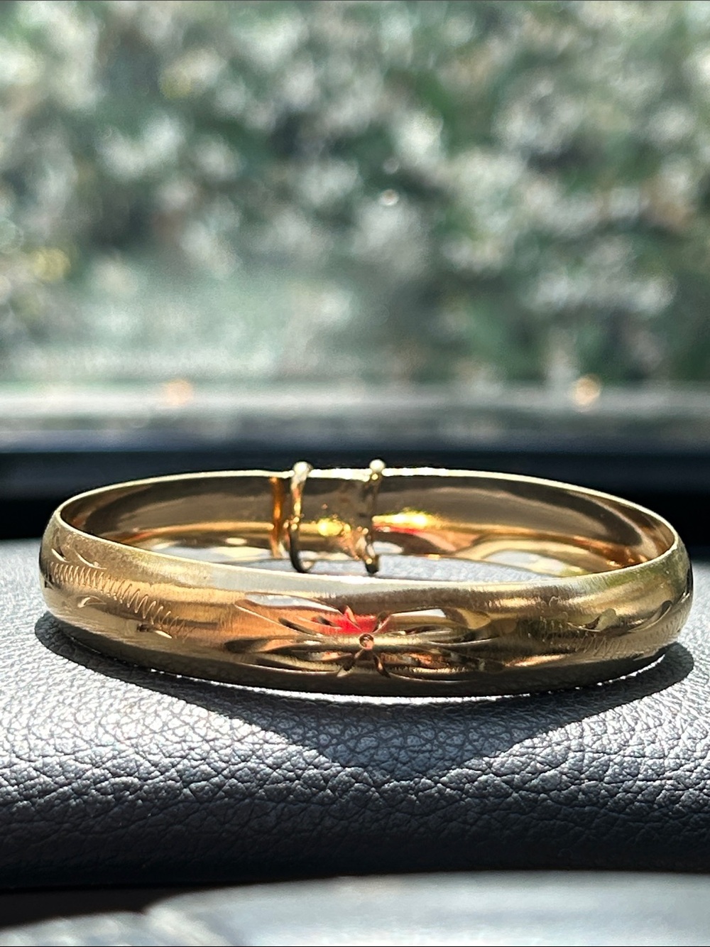 14K Gold Plated Floral Engraved Bangle Bracelet 7.5”